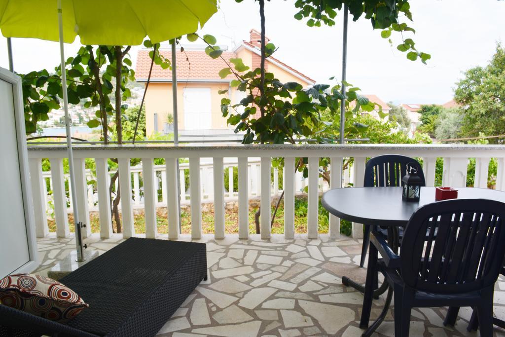 Apartamento Suz-Ana Trogir Exterior foto